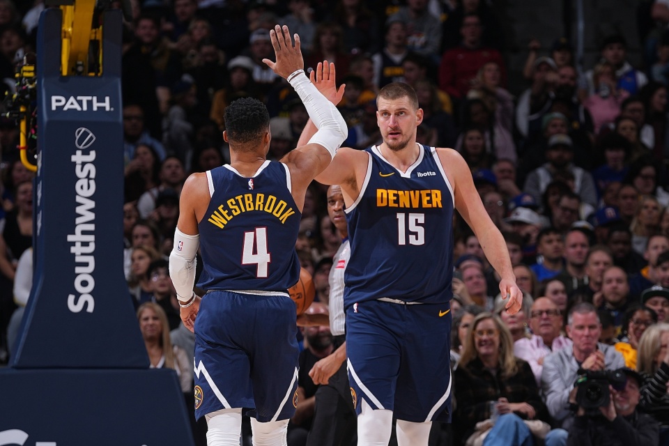 红魔VS狼队 B费两球一助 锁定胜局（B费双响一助，红魔力克狼队锁定三分）