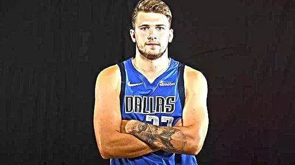 久保：我打游戏很烂没买PS5；皇社的厨师不去豪华餐厅屈才了（久保称自己游戏水平差未购PS5；皇社大厨不去高档餐厅太屈才）