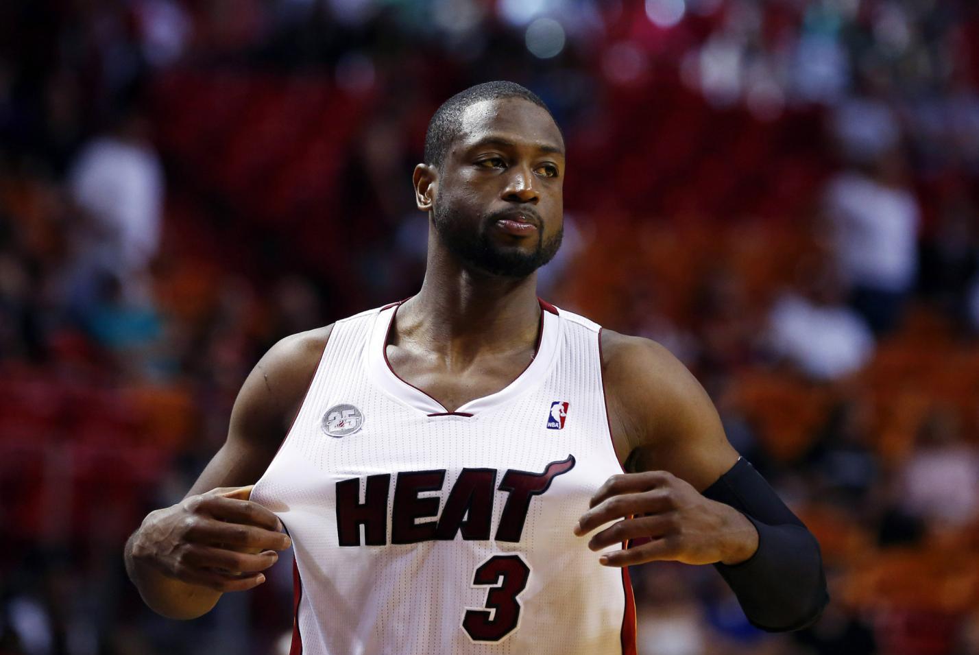 姆巴佩回归室内训练，芒特无意离开专注于保持健康做好季前备战（姆巴佩重返室内训练；芒特无意离队，专注健康备战季前）