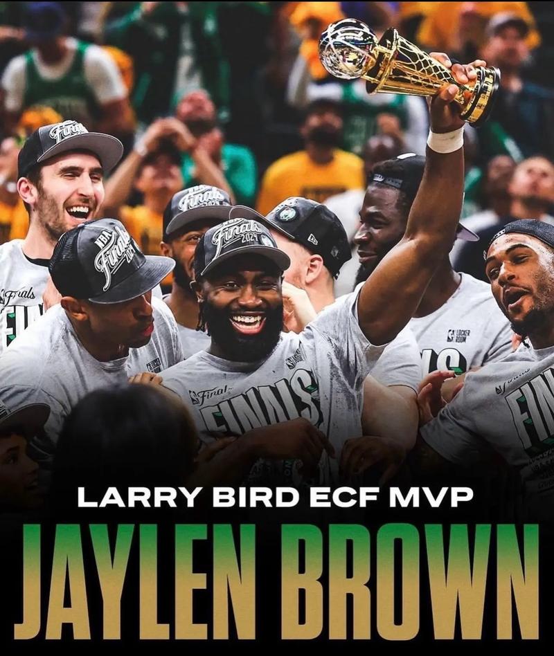 拜仁将创下德甲44轮连续领跑纪录，打破自己1973年创造的纪录（拜仁有望连续44轮领跑德甲，刷新1973年自创纪录）