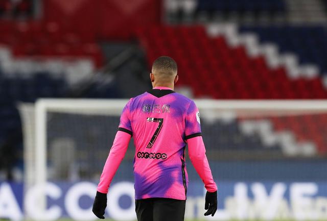 中超第29轮观众人数：成都蓉城主场41242人居首，场均26369人（中超第29轮上座数据：成都蓉城主场41242人居首，全轮场均26369人）