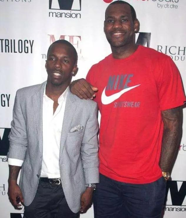 s1mple：黑豹出局了还得站着接受败方采访，太变态了（s1mple：黑豹淘汰后还被要求站着做败者采访，太离谱了）