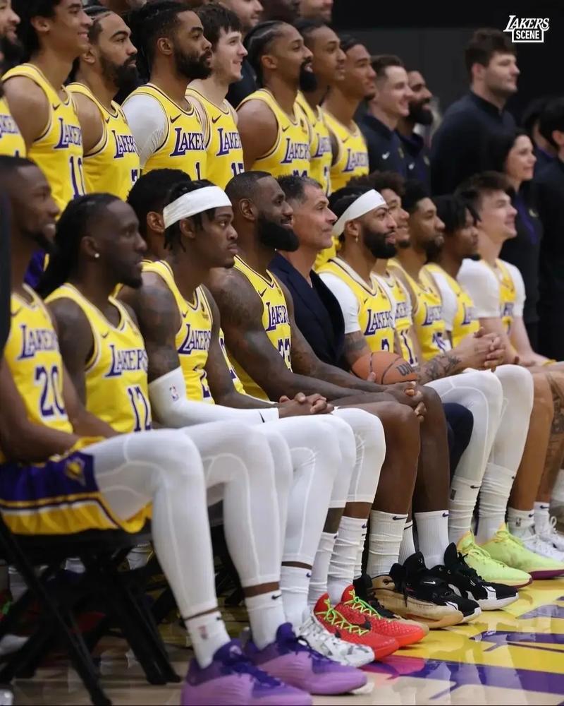 世体：亚马尔接连缺席国家队比赛，下次比赛或与梅西交手（世体：亚马尔连续未出战国家队，下一战或将对决梅西）