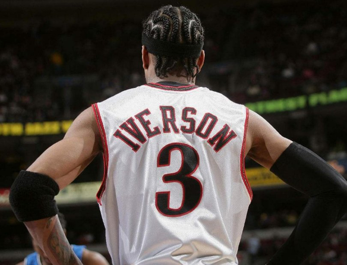 津媒谈国足选帅：本土“少壮派”教练的优势不容忽视（津媒：国足选帅应重视本土新生代教练的优势）