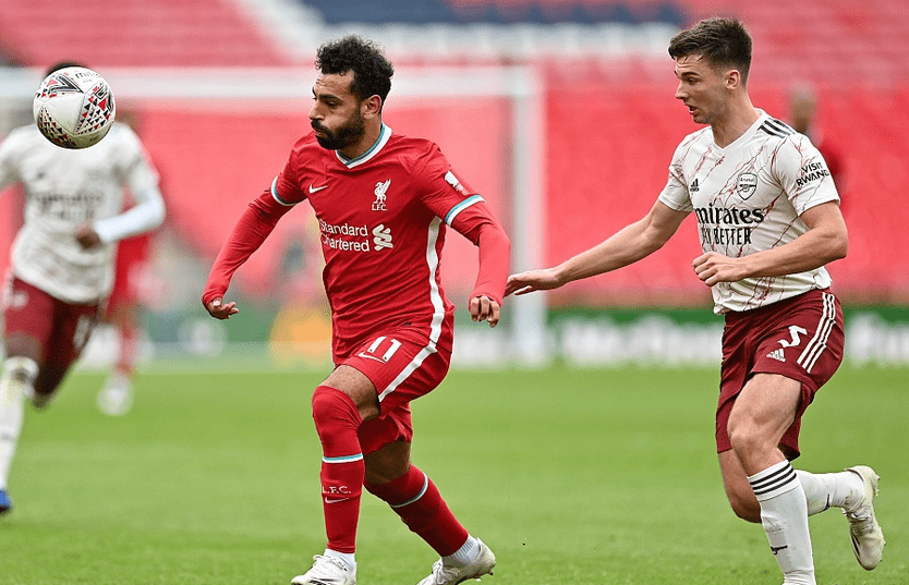 贝林厄姆：球员们100%支持阿隆索；没人放弃、抱怨或发牢骚（贝林厄姆：全队100%力挺阿隆索，无人放弃也无人抱怨）